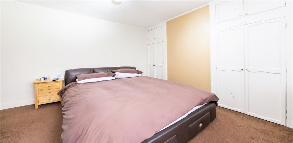 			THREE BATHROOMS, GARDEN , 4 Bedroom, 1 bath, 1 reception Semi-Detached House			 Petworth Road , NORTH FINCHLEY 